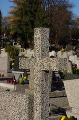 Krzyż na cmentarzu © emar
