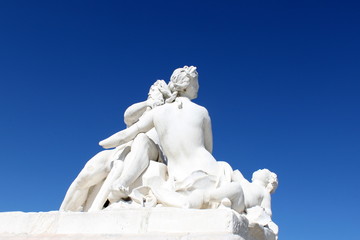 Statue du jardin des Tuileries à Paris