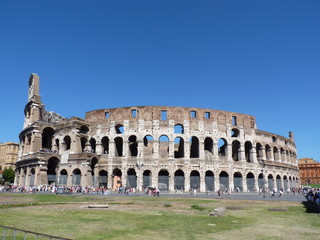 Fototapeta na wymiar Le Colisée (Colosseo) à Rome