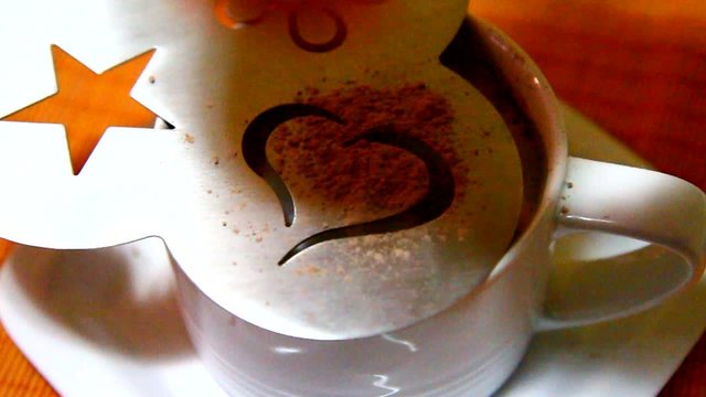 cappuccino con decorazione