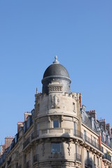 Fototapeta na wymiar Immeuble bourgeois du quartier d'Auteuil à Paris
