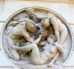 Obraz premium Sculpture d'une orgie dans les serres d'Auteuil à Paris