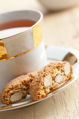 italian cantuccini cookies with tea