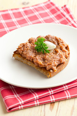 roasted bread with steak tartare