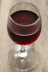 Fotobehang Verre ballon de vin rouge © FOOD-micro