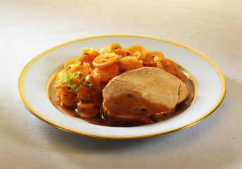 Rôti de porc et carottes au cumin