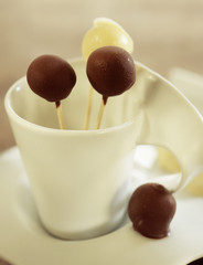 Sucettes de chocolats glacés