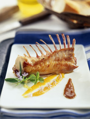 Carré de lapin en sauce