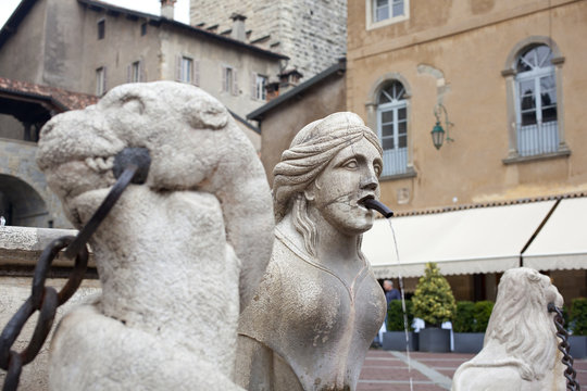 Sfinge, Fontana Contarini - Bergamo Alta