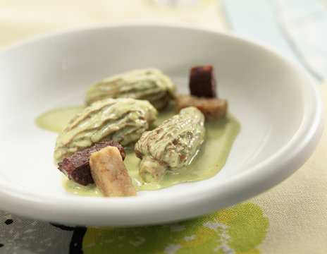 Rago&ucirc;t de morilles aux poireaux