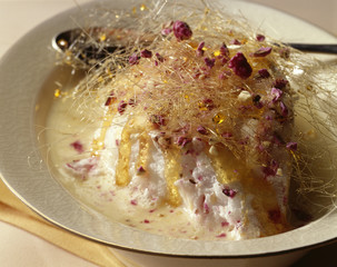 Ile flottante aux pralines roses