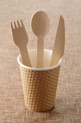 Couverts en bois