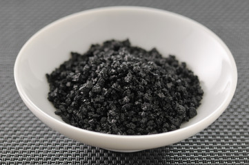 Coupelle de sel noir