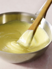 Préparer la crème pâtissière 