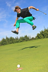 Golfer geht in die Luft