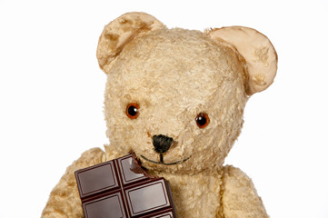 Teddybär mit Schokolade