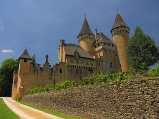 Fototapeta na wymiar Château Puymartin ; Périgord noir ; Aquitaine