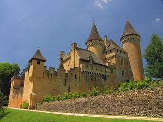 Fototapeta na wymiar Puymartin zamek; Czarny Périgord; Aquitaine