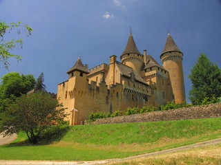 Fototapeta na wymiar Château Puymartin ; Périgord noir ; Aquitaine