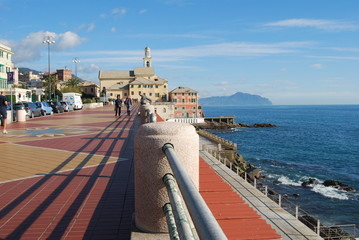 Genova, la fine di Corso Italia e la chiesa di Boccadasse
