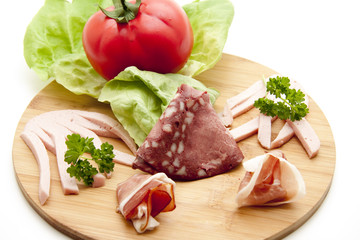 Wurstteller mit Gemüse