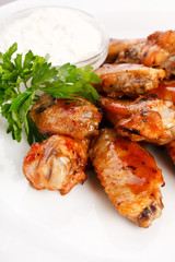 Chicken wings with sauce