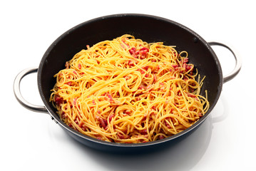 padella di spaghetti alla carbonara