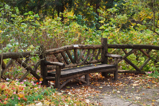 Wood bench © rabbit75_fot