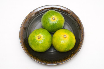 皿の上のみかん