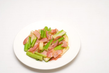 セロリとベーコンの炒め物