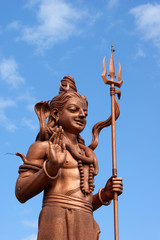 Grande statue de shiva à Grand Bassin