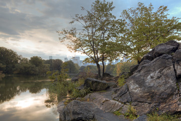 Fototapeta na wymiar Central Park in early autumn