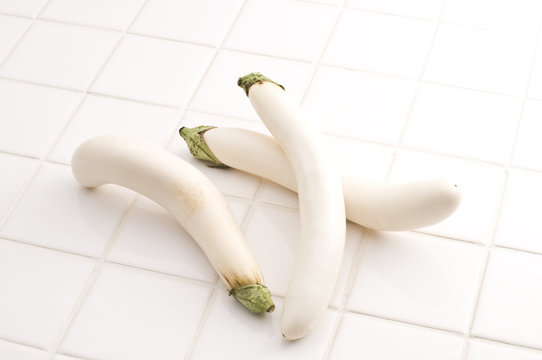 316 Best 白茄子 Images Stock Photos Vectors Adobe Stock