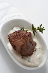 Lammfilet mit Ziegenkäsecreme