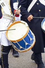Soldado tocando el tambor