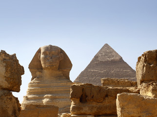 Fototapeta na wymiar Sfinks i Piramida