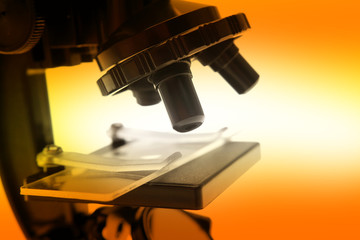 Microscope