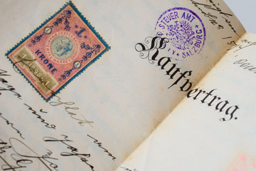 alter Kaufvertrag mit Marke und Stempel