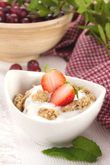 Müsli mit Joghurt