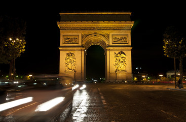 Fototapeta na wymiar Łuk Triumfalny, Paryż nocy