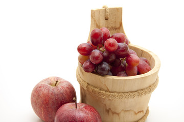 Rote Trauben mit Äpfel