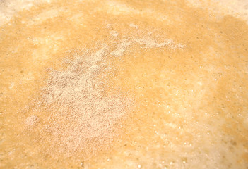 Fototapeta na wymiar Drożdże piwne fermentacja piwa