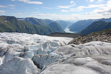 Glacier et fjord en Norvège
