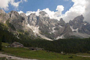 Fototapeta na wymiar Dolomiti near San Martino di Castrozza,Trentino,Italy