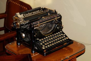 Underwook Typewriter