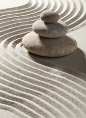 Selbstklebende Fototapeten Zen-Welle auf Sand und drei Kieselsteinen © STUDIO GRAND WEB