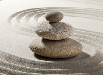 Fototapeta premium jardin zen avec sable et galets