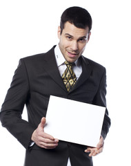 businessman souriant avec un carton blanc