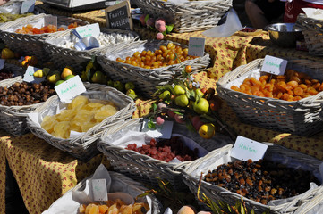 Étalage de fruits confits