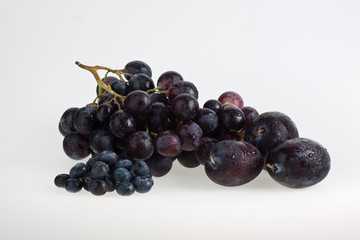 Weintrauben und Obst